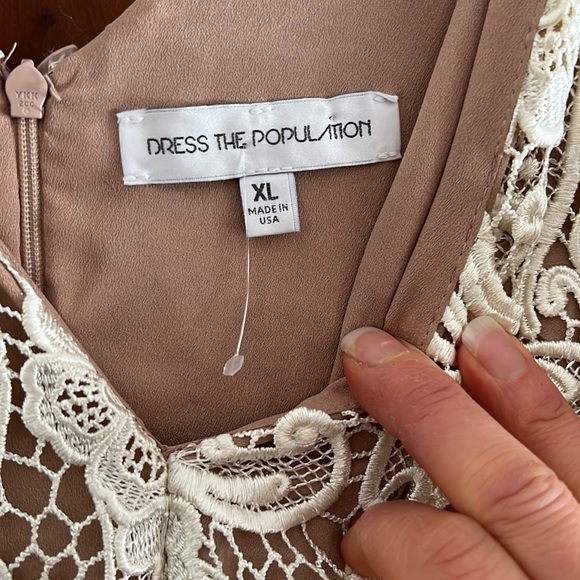 Dress The Population Marion Lace Jumpsuit/Romper Like New!! Fits Size 12 C/D Cup - Picture 10 of 13